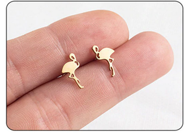 boucle d'oreille flamant rose en or