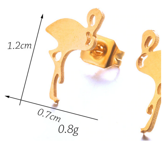 petite boucle d'oreille or flamant rose