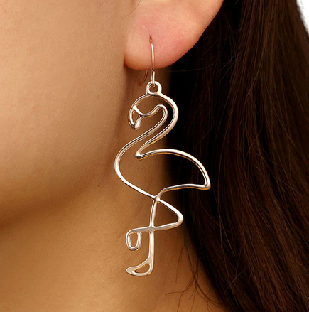 boucle d'oreille pendante flamant rose tendance or