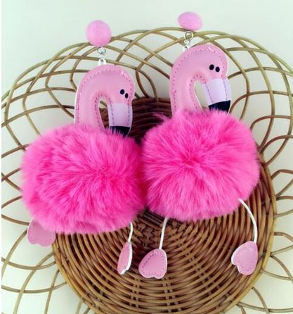 boucle d'oreilles en forme de flamant rose pompon