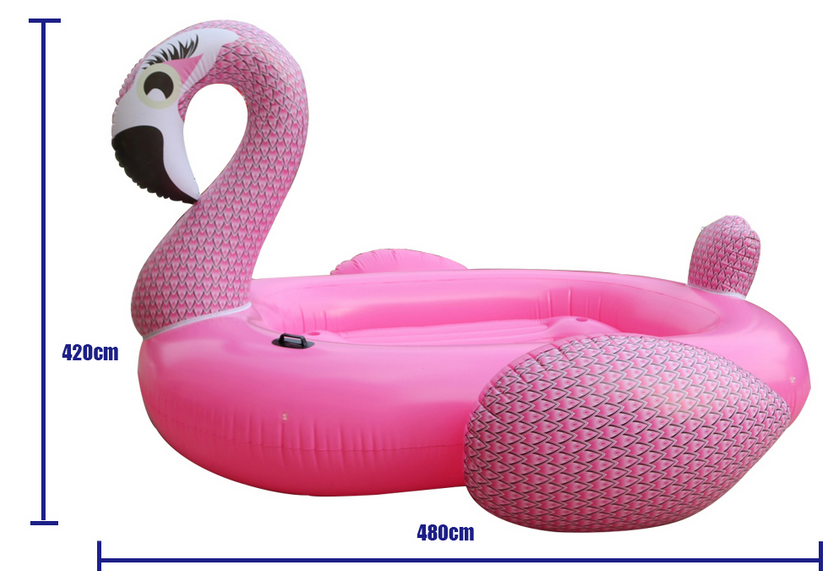 tres grande bouee flamant rose plusieurs adultes