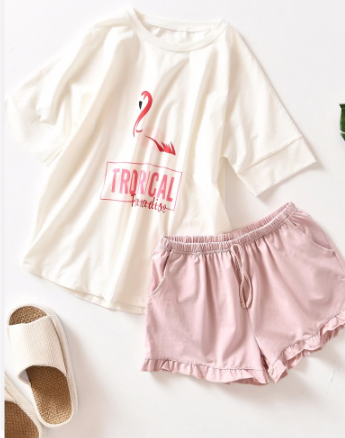 pyjama flamant rose pour l'été