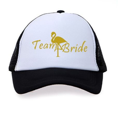 casquette noir flamant rose or