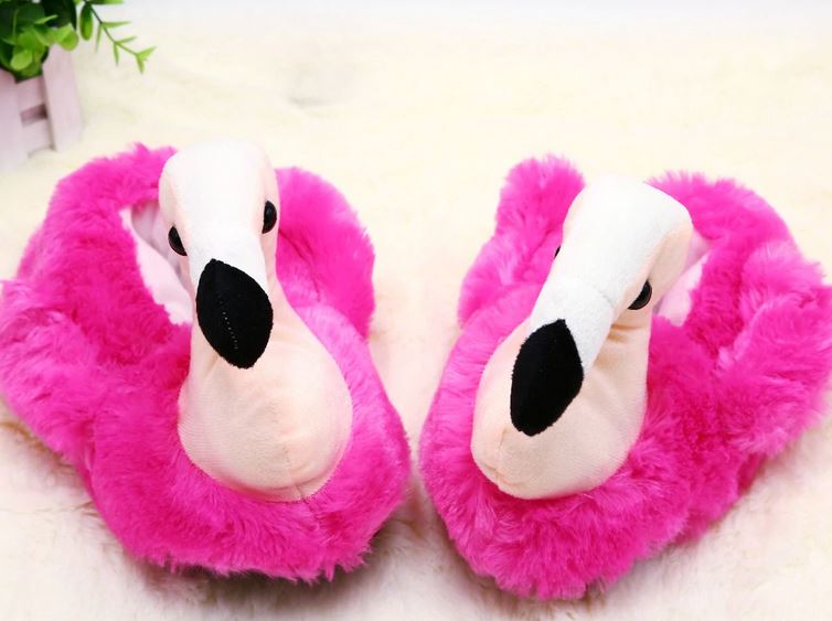chaussons flamant rose en peluche