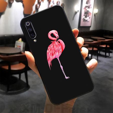 coque noire flamant rose homme