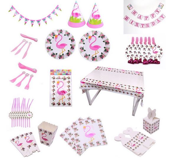 lot de decoration pour anniversaire avec flamant rose