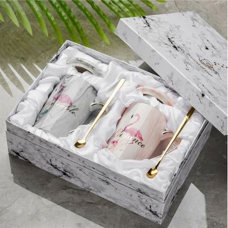 mugs flamant rose en coffret