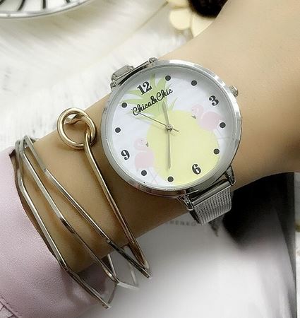 montre tendance chic ananas flamant rose tropical