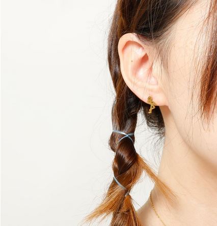 petites boucles d'oreilles flamant rose or