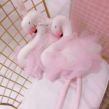 peluche flamant rose danseuse