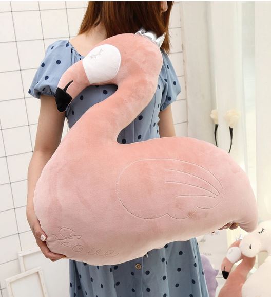 oreiller flamant rose en peluche