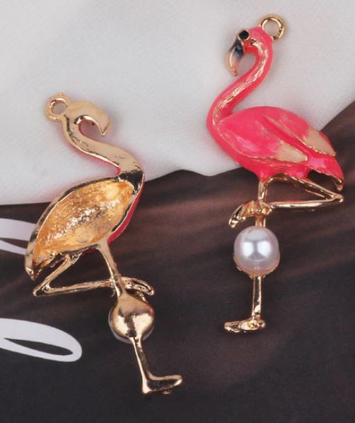 pendentif flamant rose avec perle