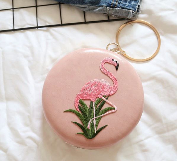 beau sac de soirée chic flamant rose