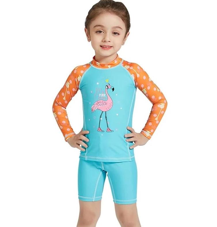 maillot enfant protection solaire manches longues et short flamant rose
