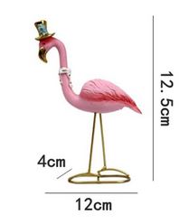 statue flamant rose sur socle