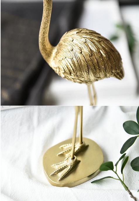 statue flamant rose plumes dore