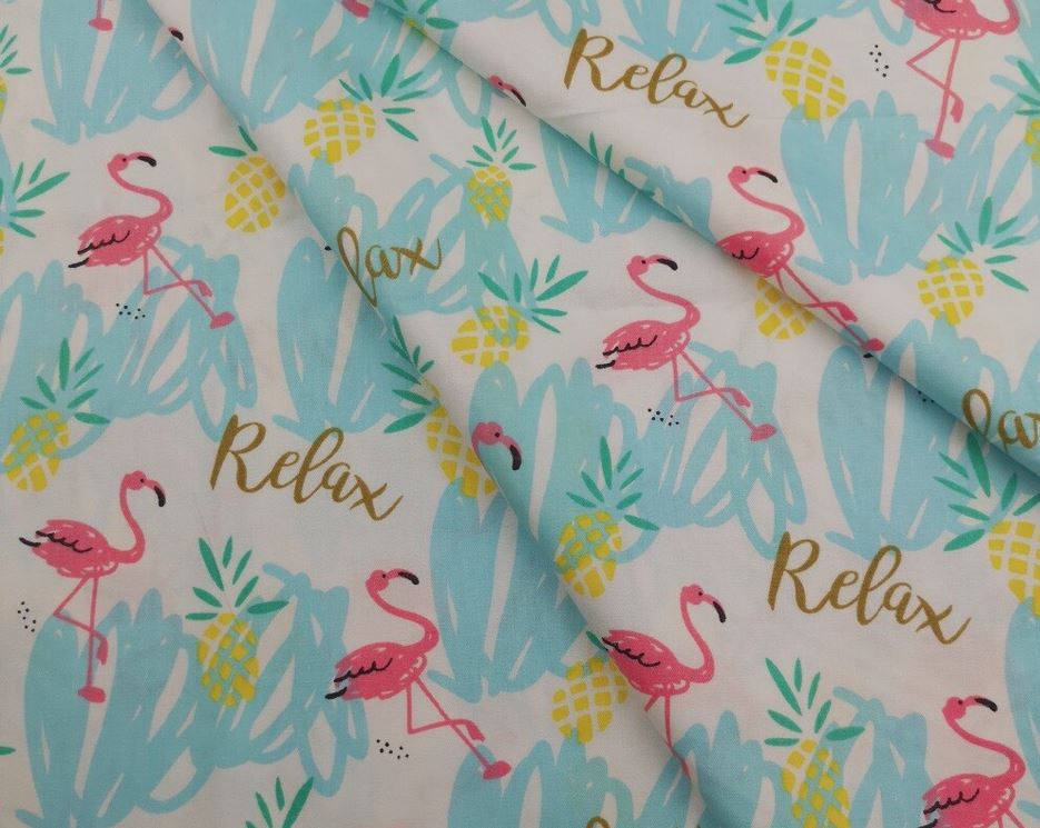 tissu avec flamant rose et ananas