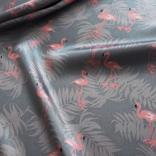 tissu flamant rose satin