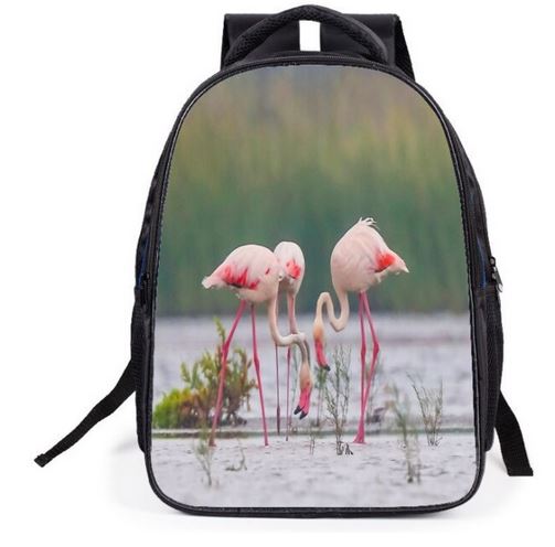 sac a dos flamant rose realiste lac marais 