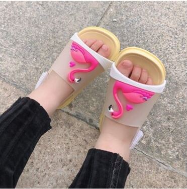 sandales pour enfant flamant rose