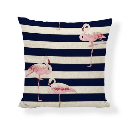 coussin flamant rose raye bleu marine 