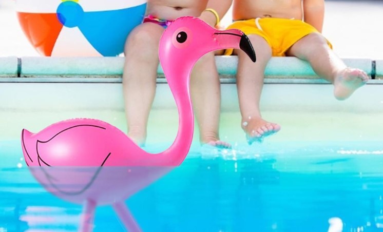 jouet piscine gonflable flamant rose