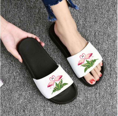 mules femme flamant rose plastique blanc et noir